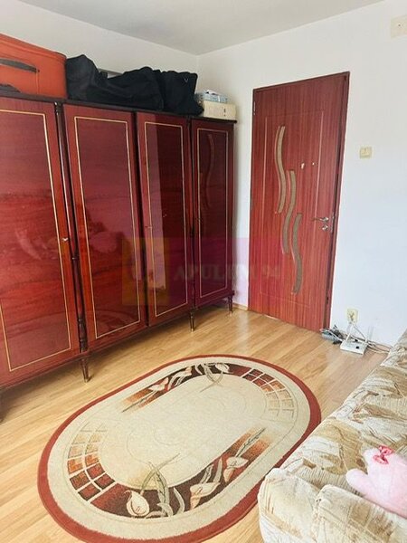 Apartament 3 camere Drumul Sarii- Razoare.
