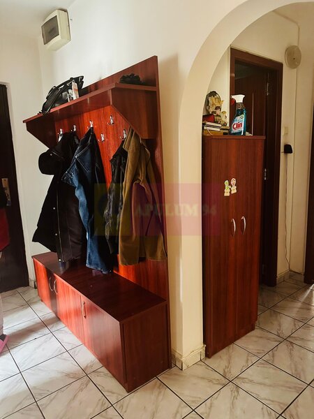 Apartament 3 camere Drumul Sarii- Razoare.