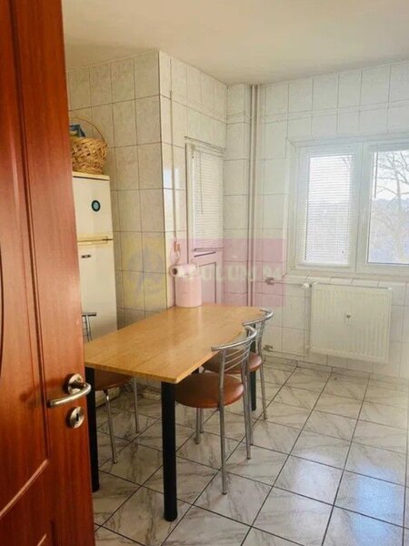 Apartament 3 camere Drumul Sarii- Razoare.